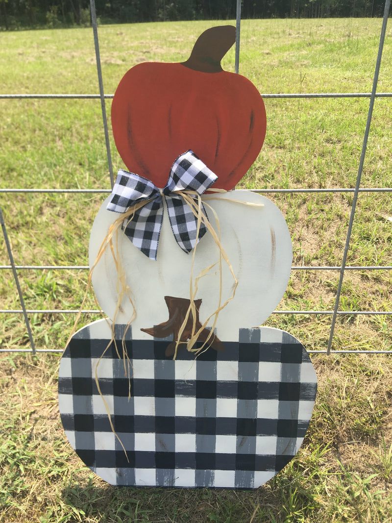 Pumpkin Check Door Hanger Pine Level Rustics